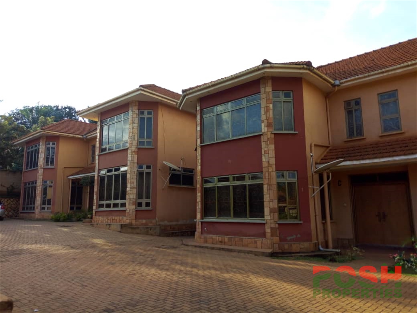 Town House for rent in Mbuya Kampala