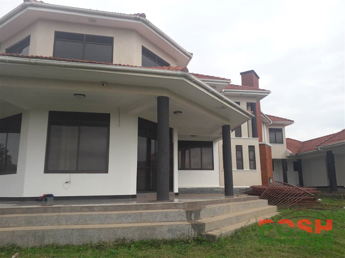 Storeyed house for rent in Seguku Wakiso