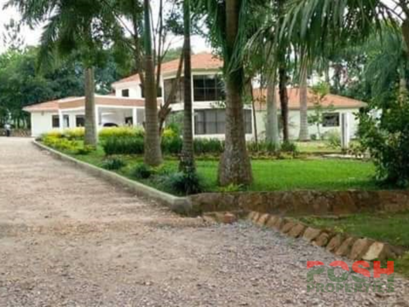 Mansion for sale in Ddundu Wakiso