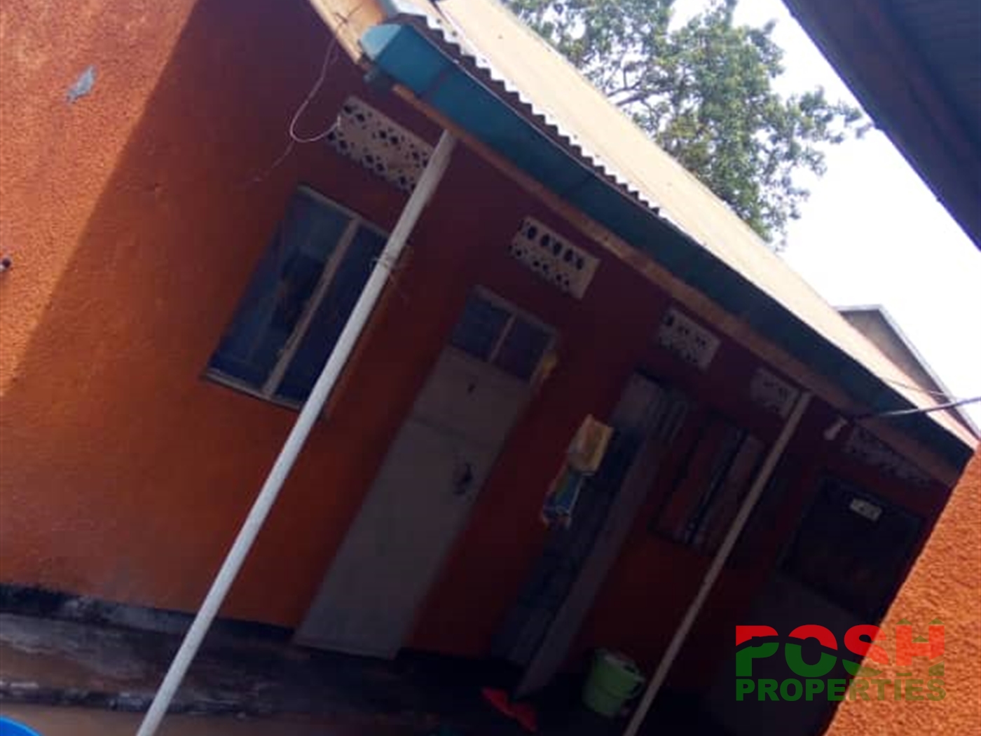 Hostel for sale in Bugoloobi Kampala