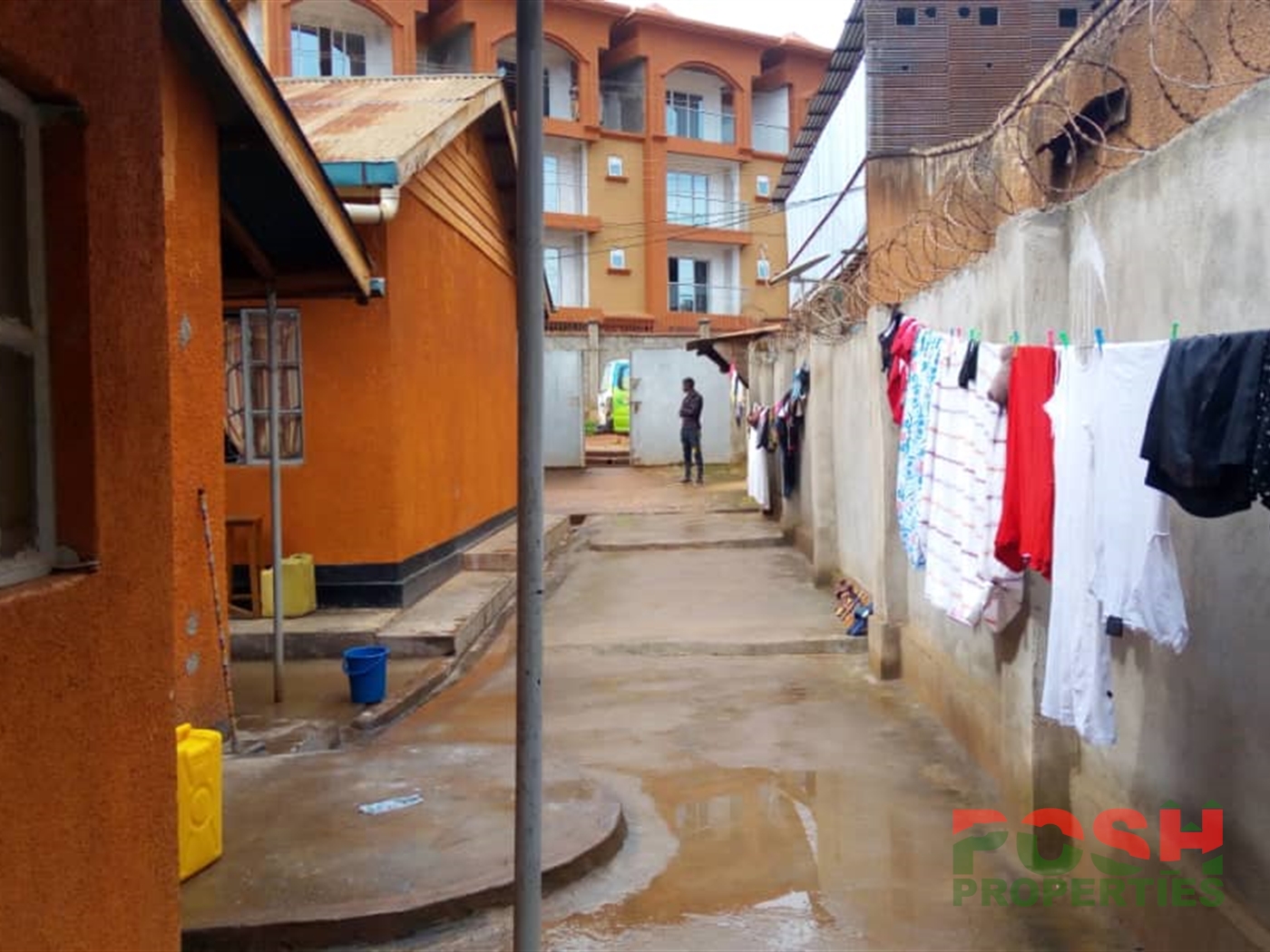 Hostel for sale in Bugoloobi Kampala