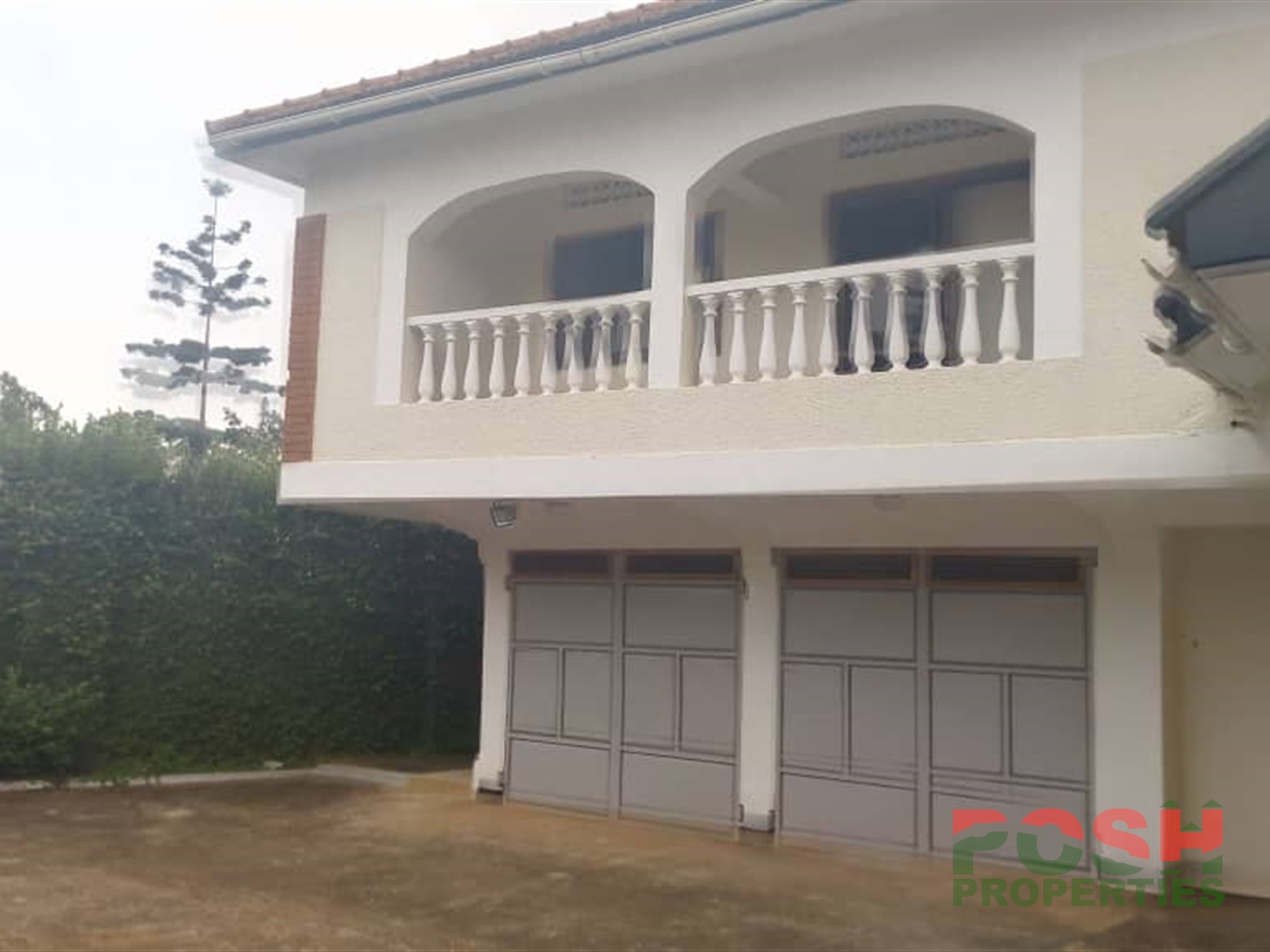 Bungalow for rent in Bugoloobi Kampala