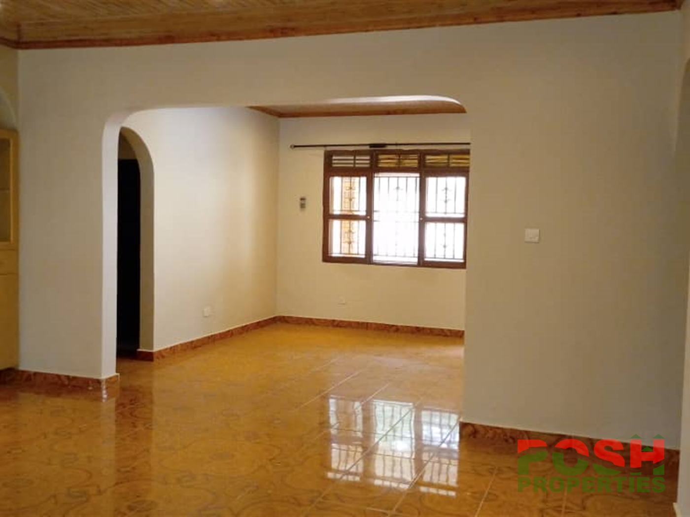 Bungalow for rent in Bugoloobi Kampala