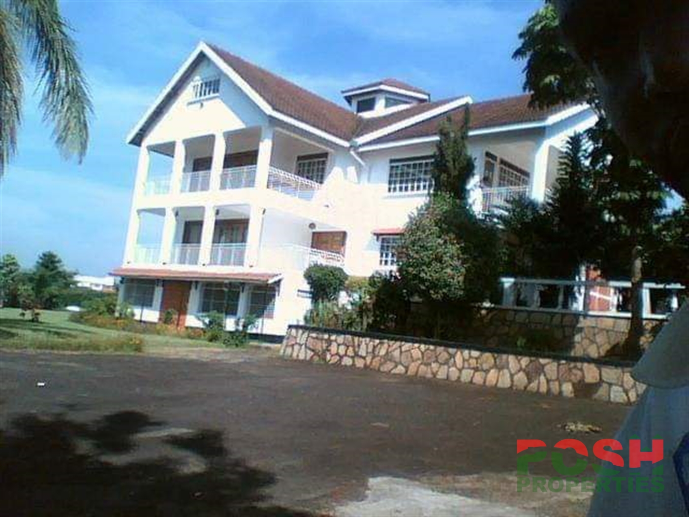 Storeyed house for rent in Mutungo Kampala