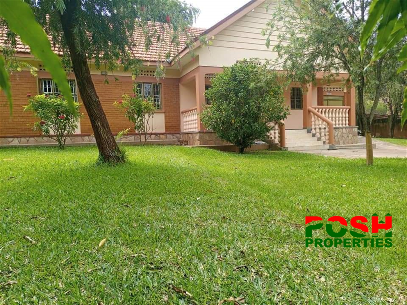 Bungalow for rent in Mutungo Kampala