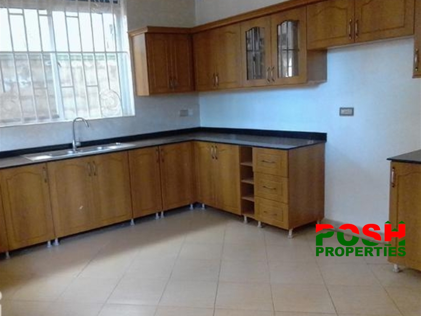 Storeyed house for rent in Munyonyo Kampala