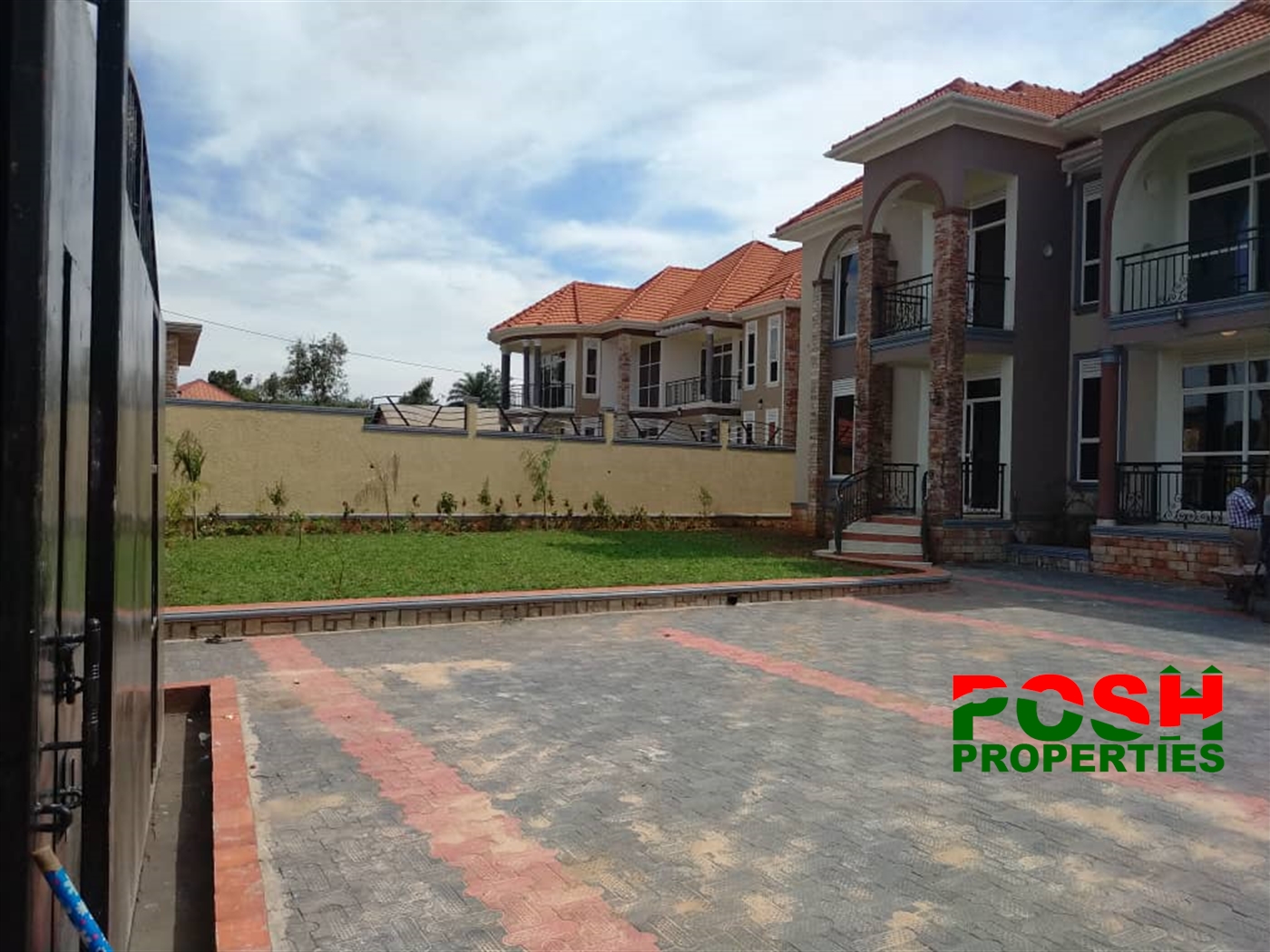 Storeyed house for sale in Bbunga Wakiso