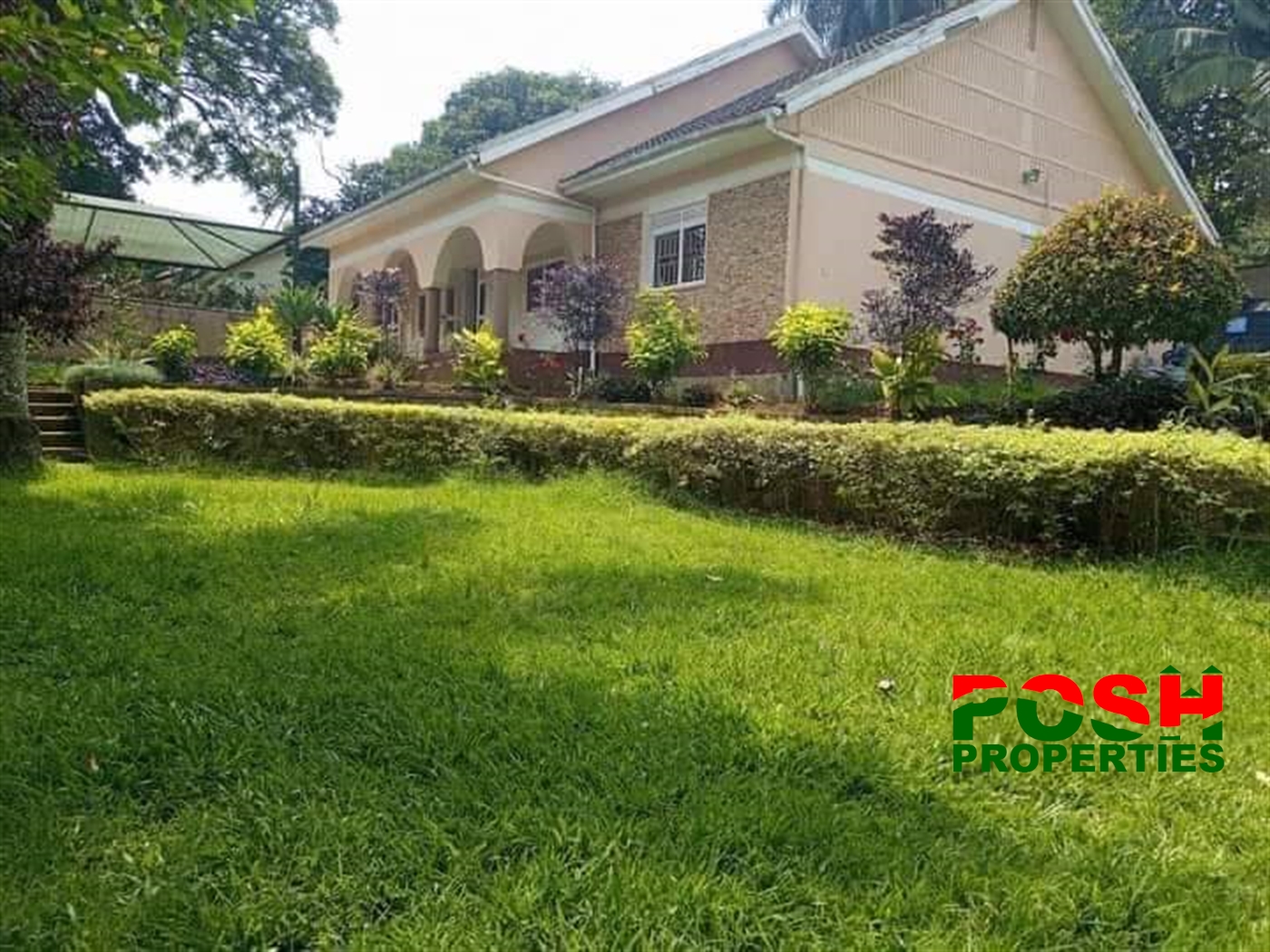 Bungalow for sale in Muyenga Kampala