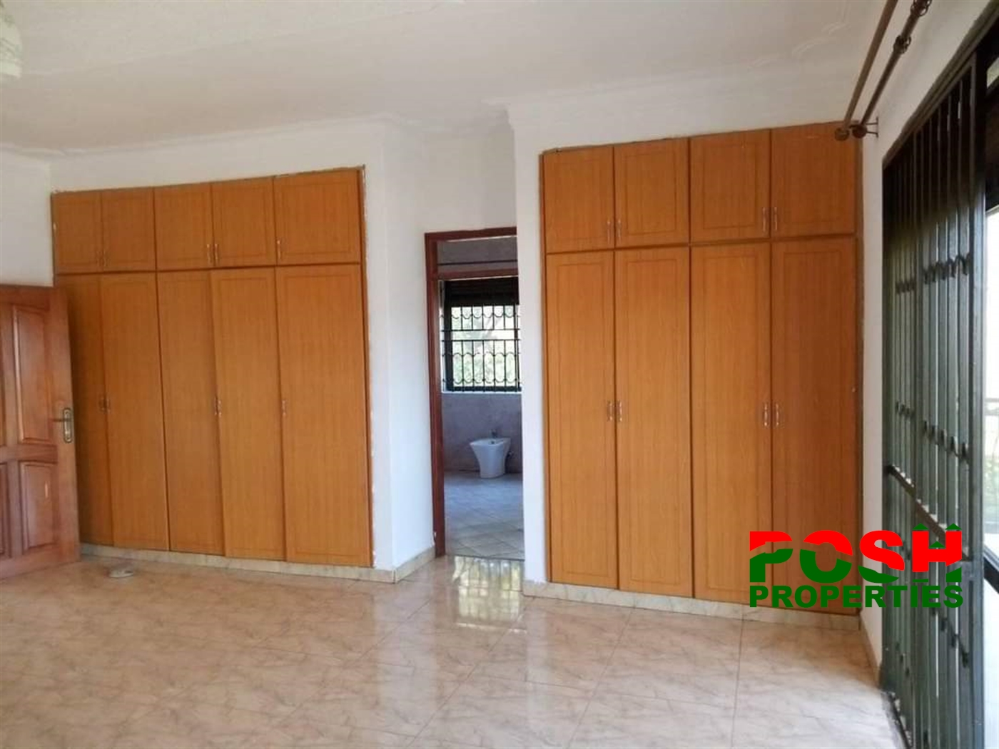 Mansion for rent in Kansanga Wakiso