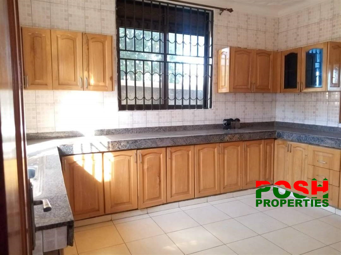 Mansion for rent in Kansanga Wakiso