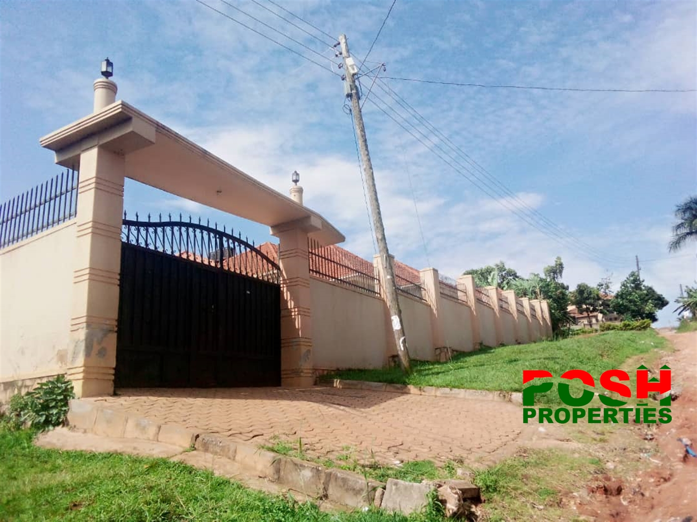 Bungalow for sale in Munyonyo Kampala