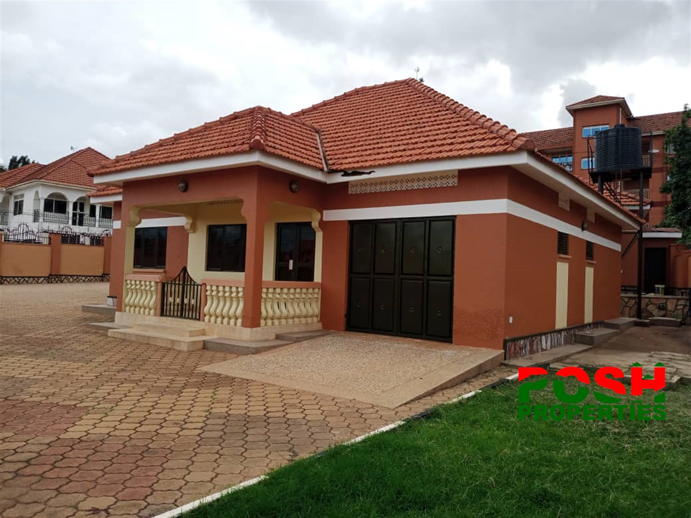 Bungalow for rent in Kiwaatule Kampala