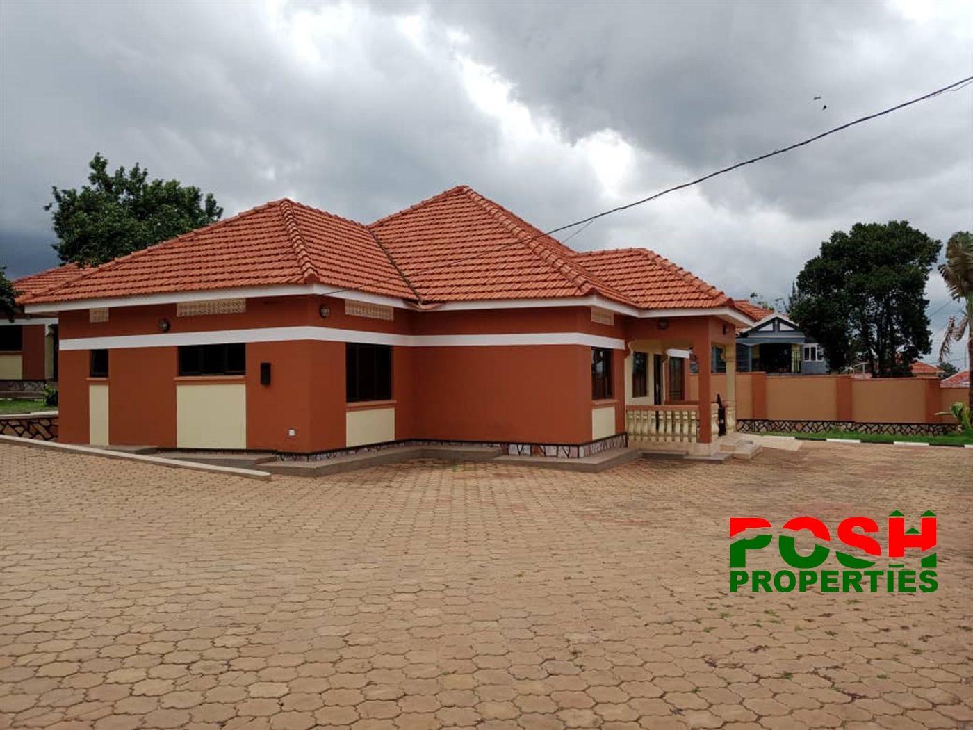 Bungalow for rent in Kiwaatule Kampala