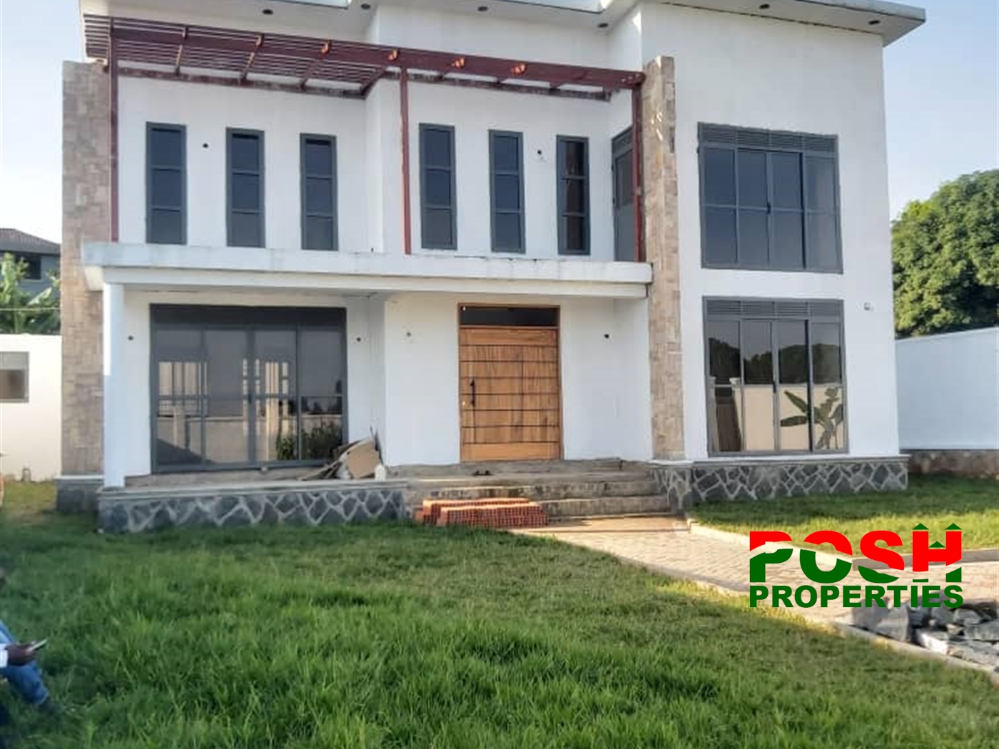 Mansion for sale in Kigo Wakiso