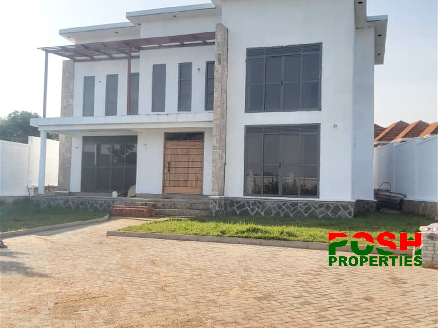 Mansion for sale in Kigo Wakiso