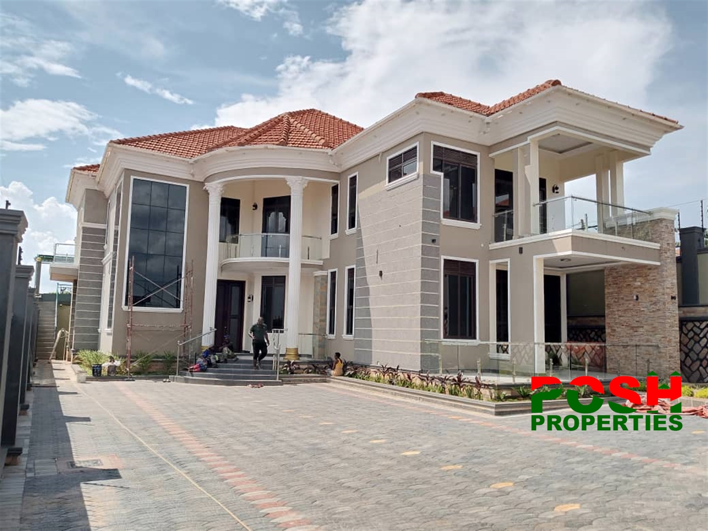 Mansion for sale in Kira Wakiso