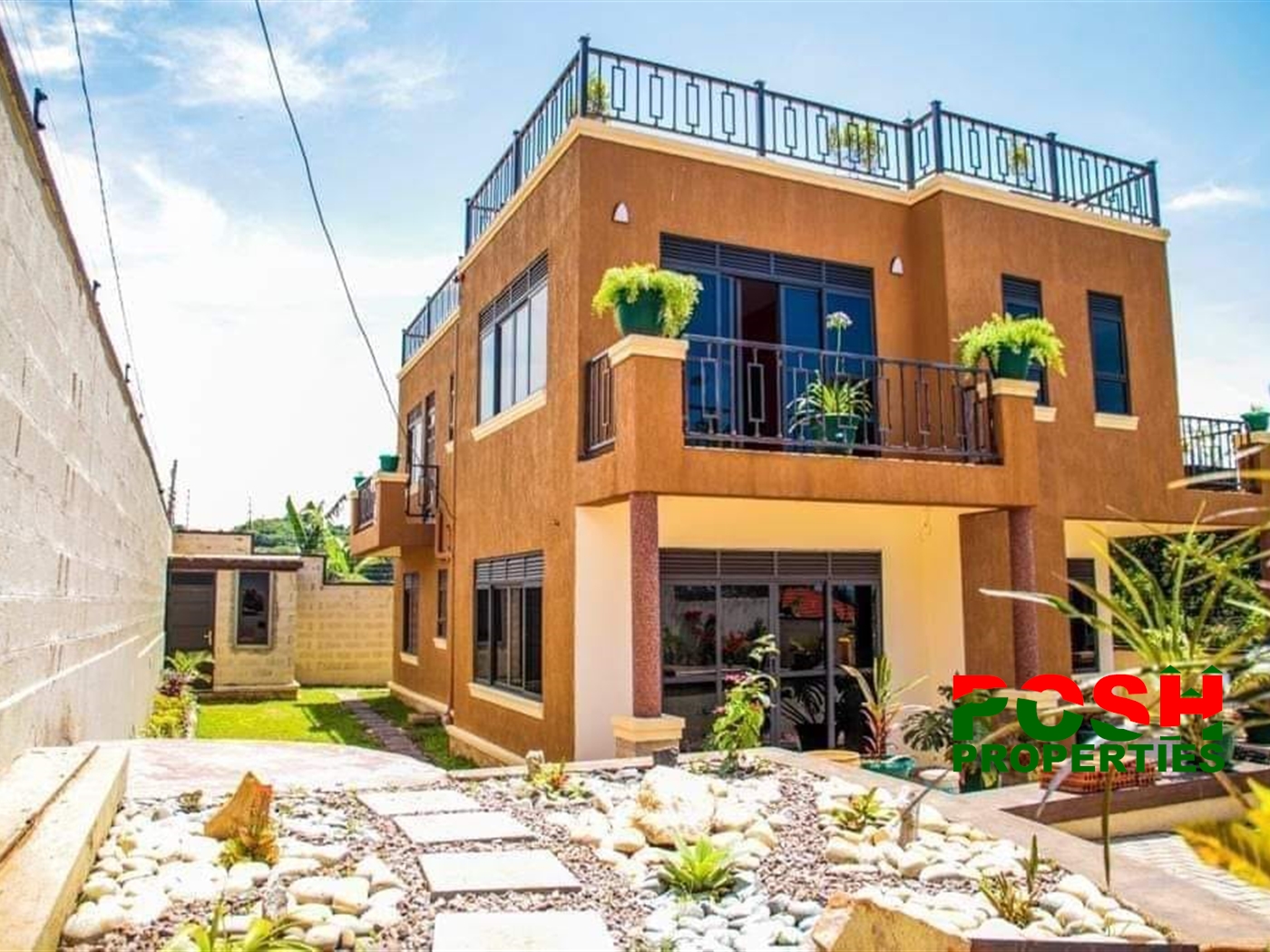 Mansion for sale in Bwebajja Wakiso