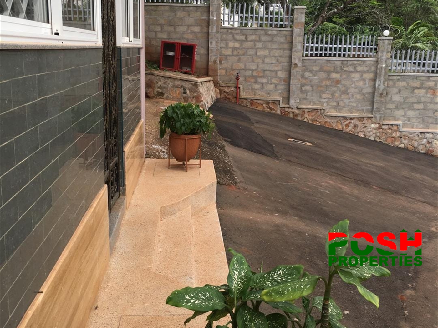 Storeyed house for rent in Kololo Kampala