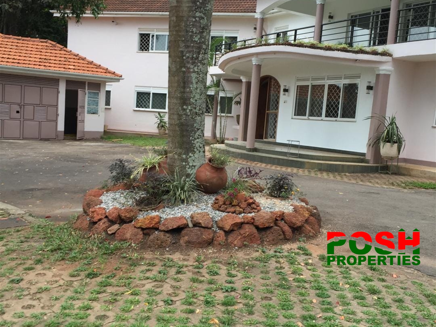 Storeyed house for rent in Kololo Kampala