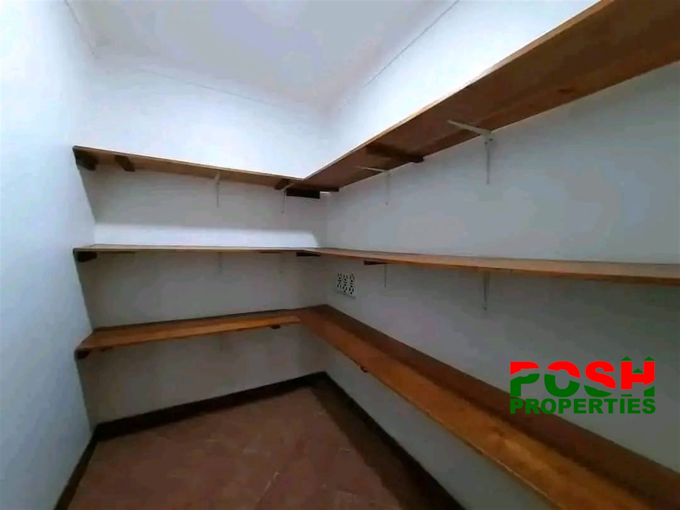 Town House for rent in Bugoloobi Kampala