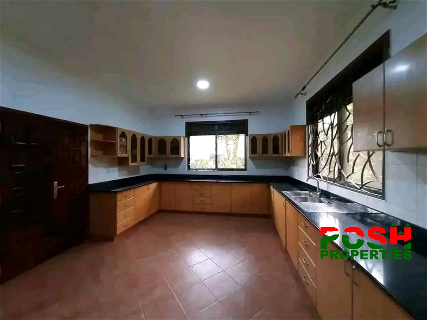 Town House for rent in Bugoloobi Kampala