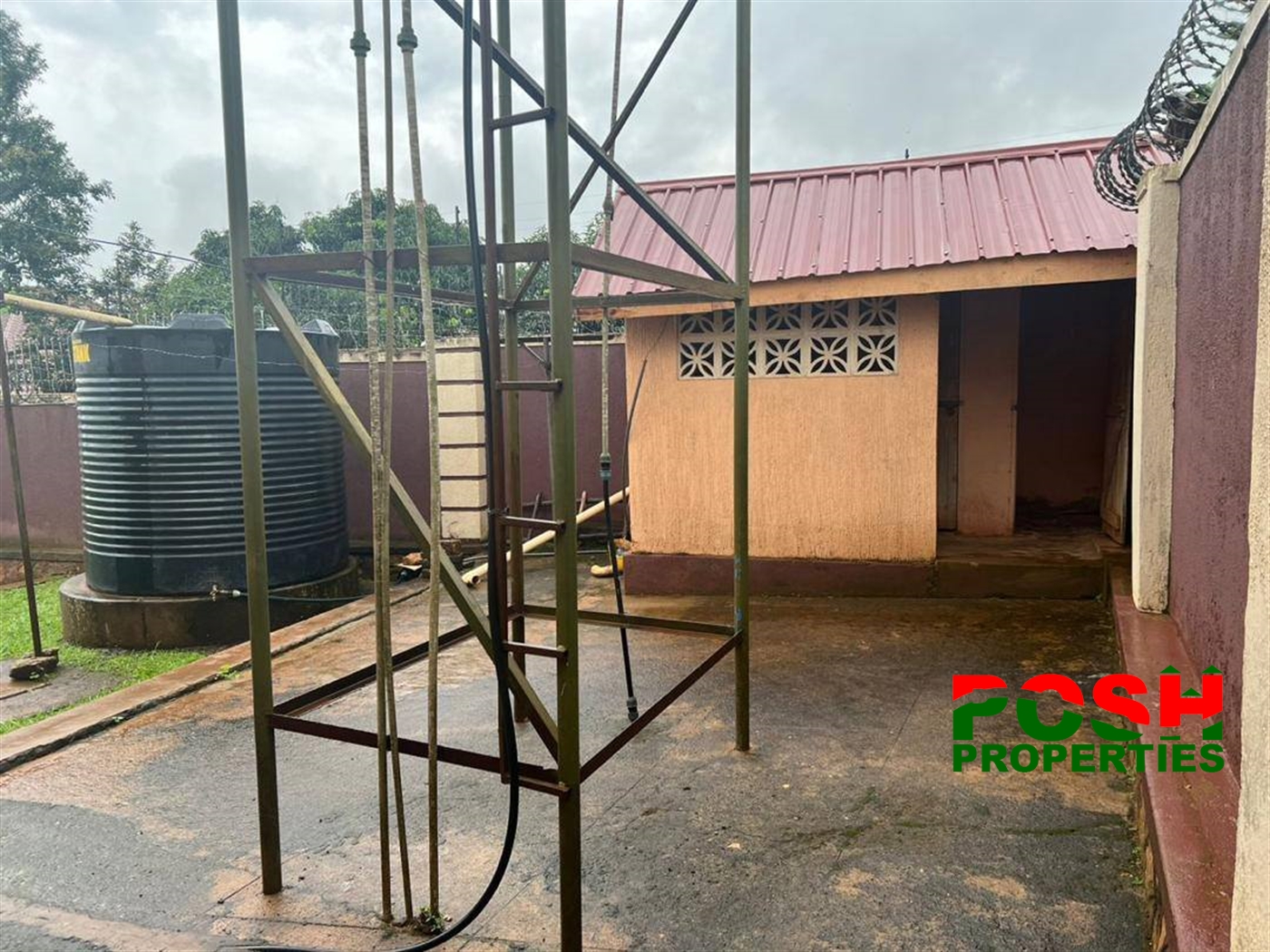 Storeyed house for sale in Seguku Wakiso