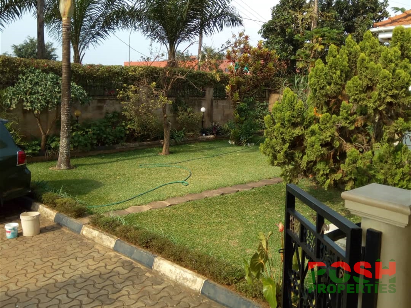 Mansion for sale in Munyonyo Kampala