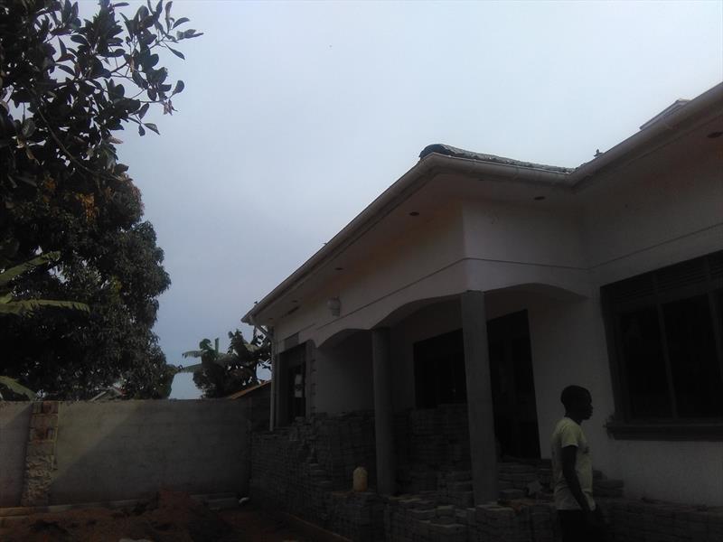 Bungalow for rent in Mengo Kampala