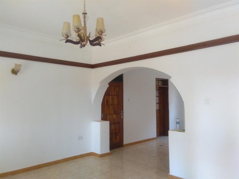 Bungalow for rent in Bwebajja Kampala