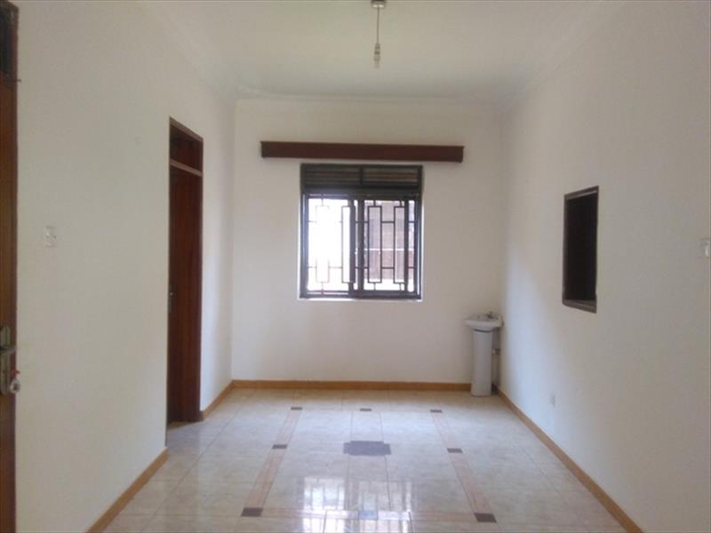 Bungalow for rent in Bwebajja Kampala