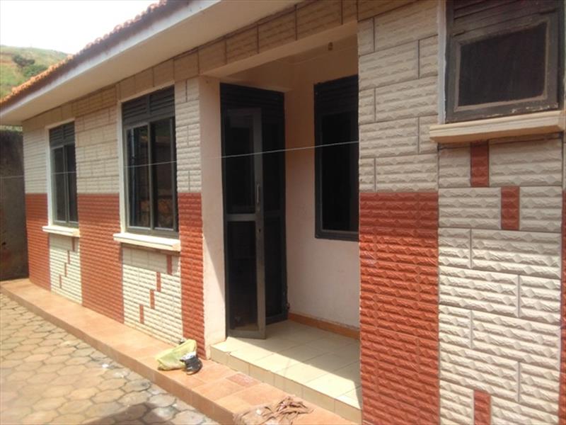 Bungalow for rent in Bwebajja Kampala