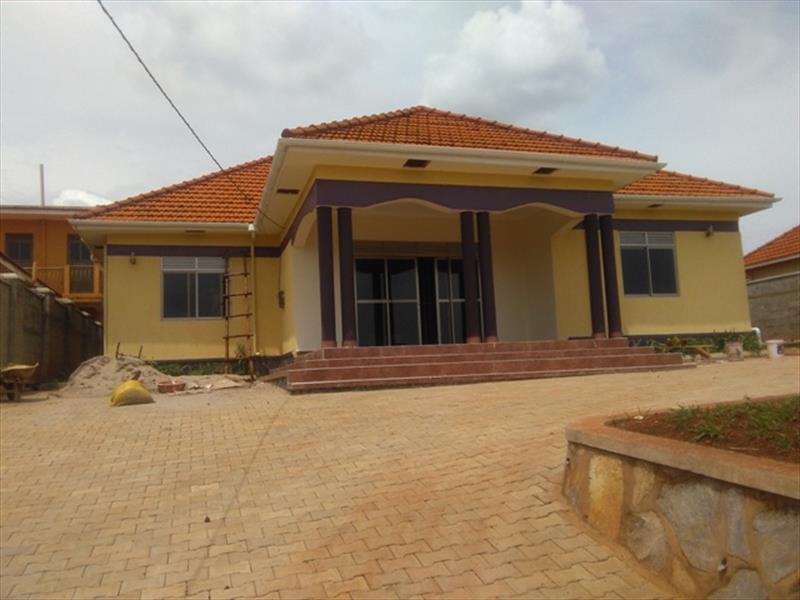 Bungalow for rent in Bwebajja Kampala