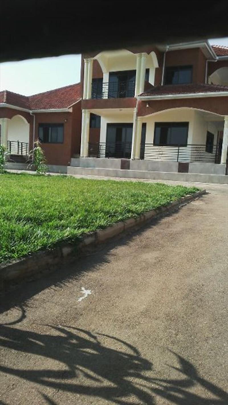 Mansion for rent in Luzira Kampala