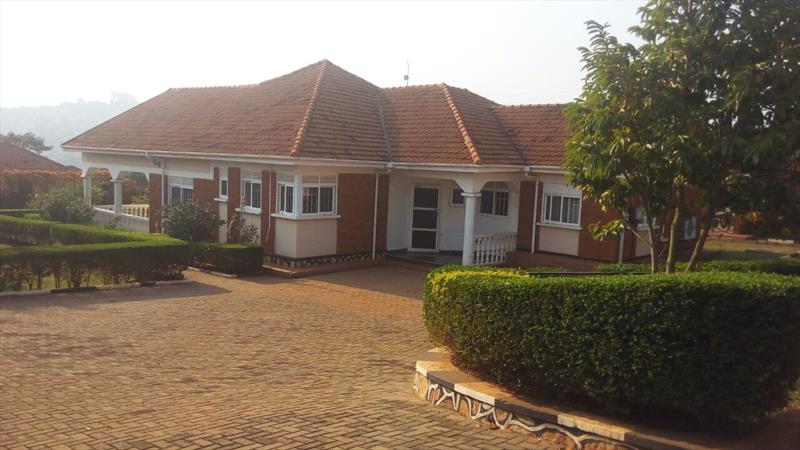 Bungalow for rent in Lubowa Wakiso