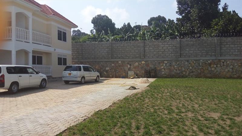 Mansion for rent in Muyenga Kampala