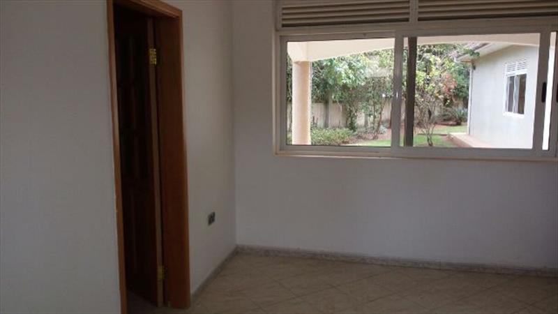 Bungalow for rent in Luzira Kampala