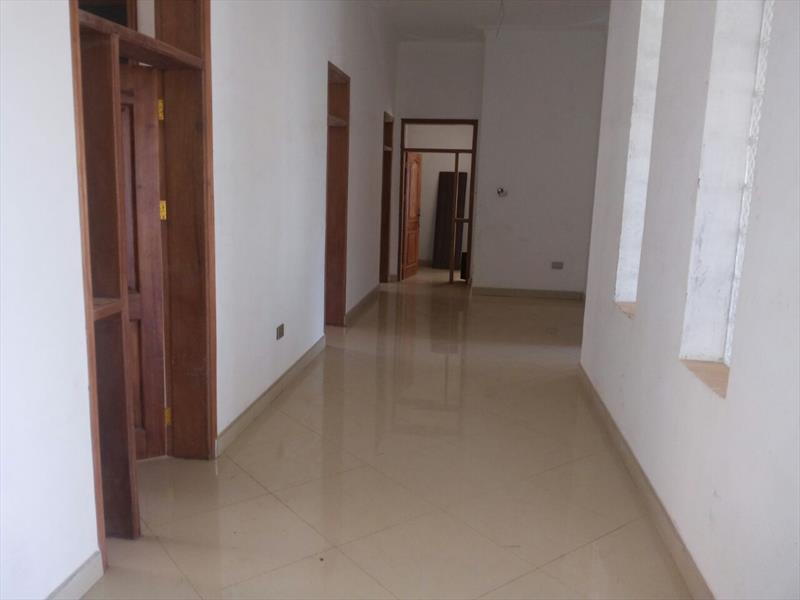 Mansion for rent in Luzira Kampala