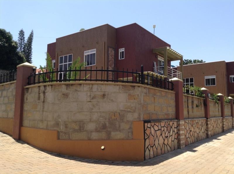 Mansion for rent in Kansanga Kampala