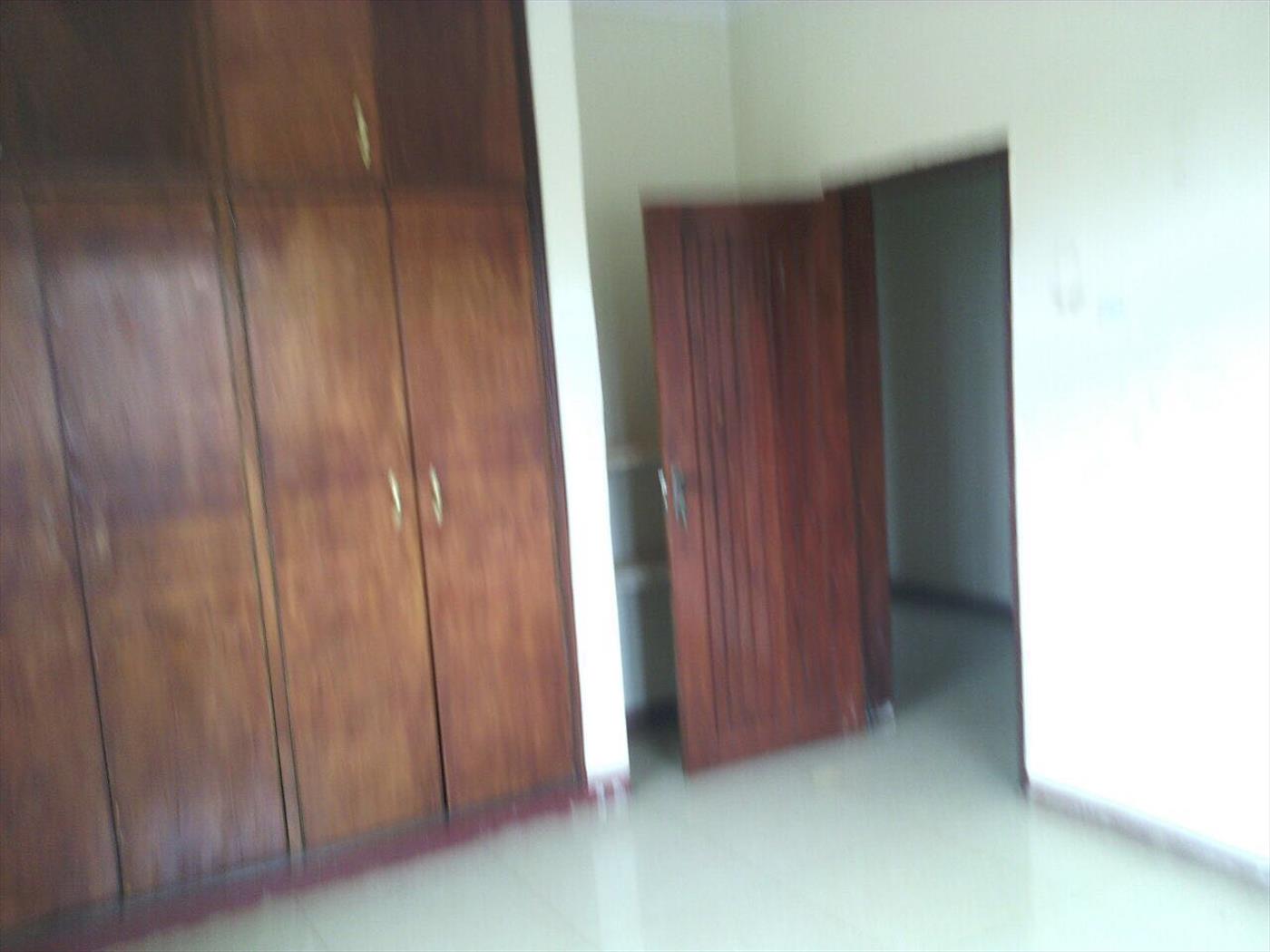 Bungalow for rent in Kiwaatule Wakiso