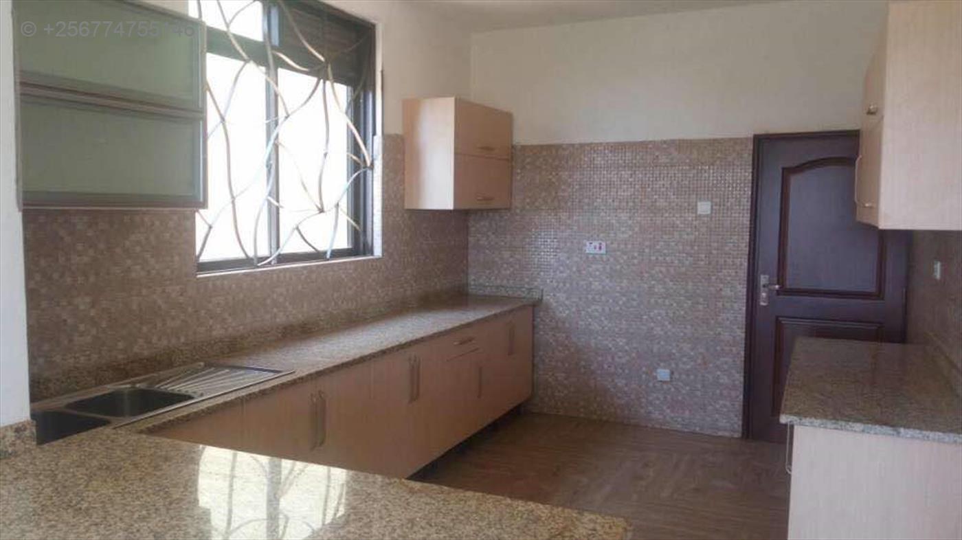 Town House for rent in Mbuya Kampala