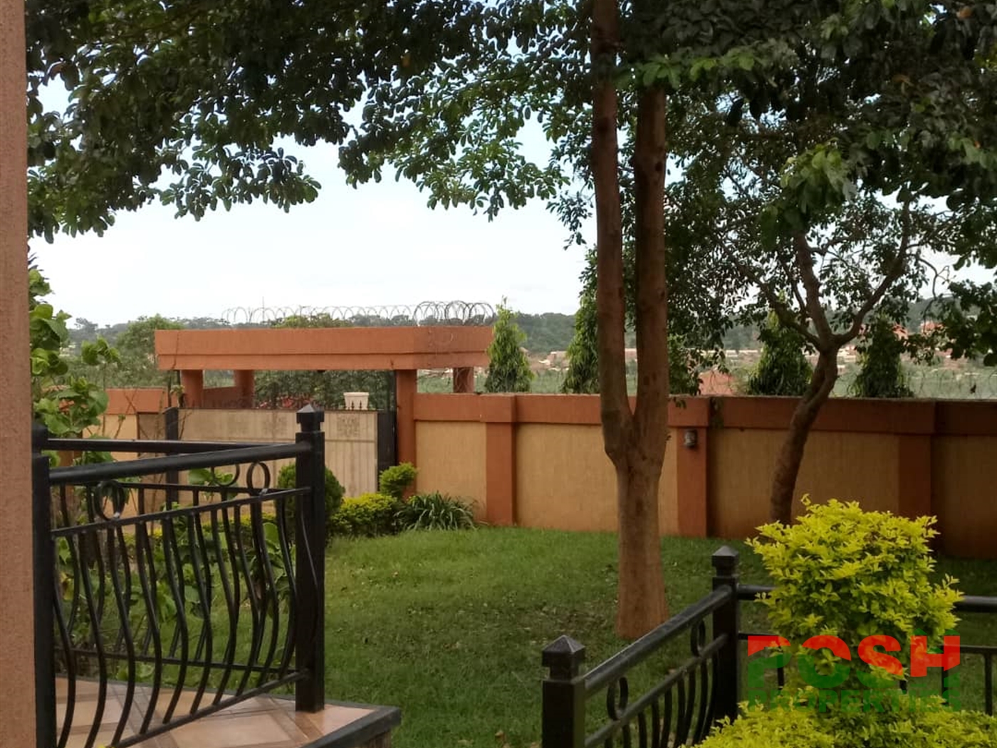 Mansion for rent in Luzira Kampala