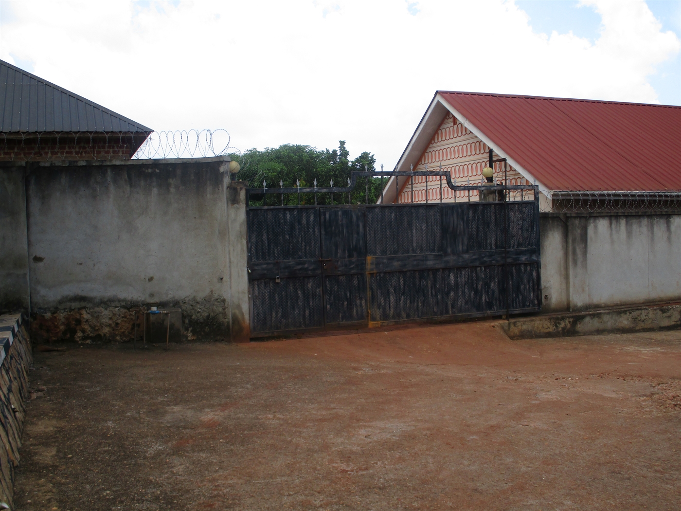 Bungalow for sale in Kitende Wakiso