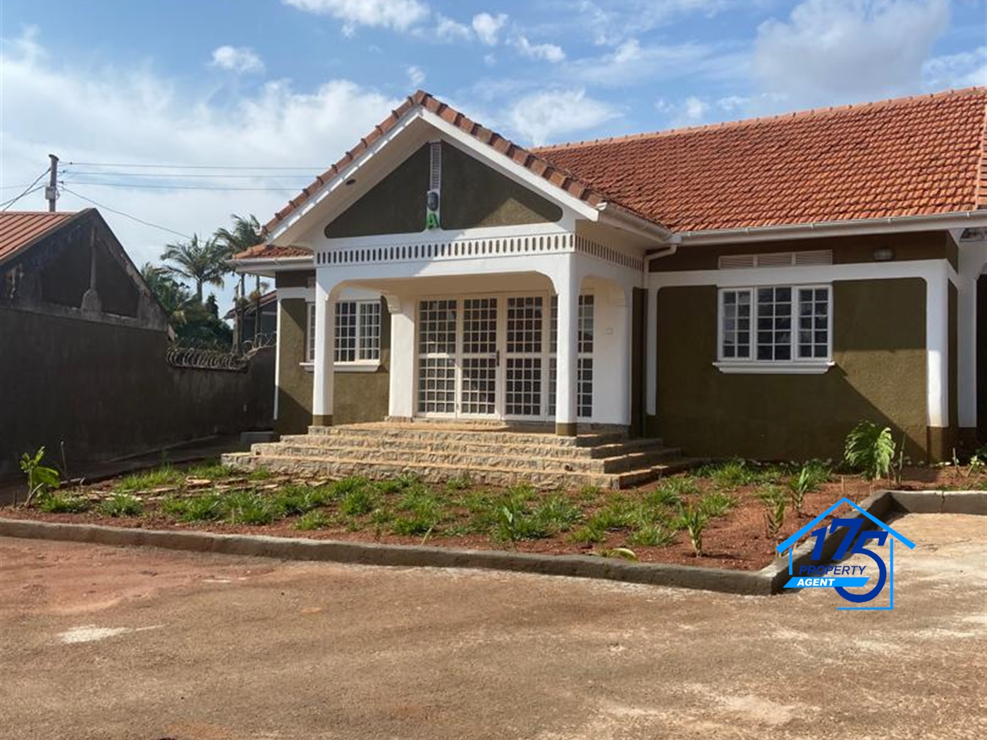 Bungalow for rent in Mutungo Kampala