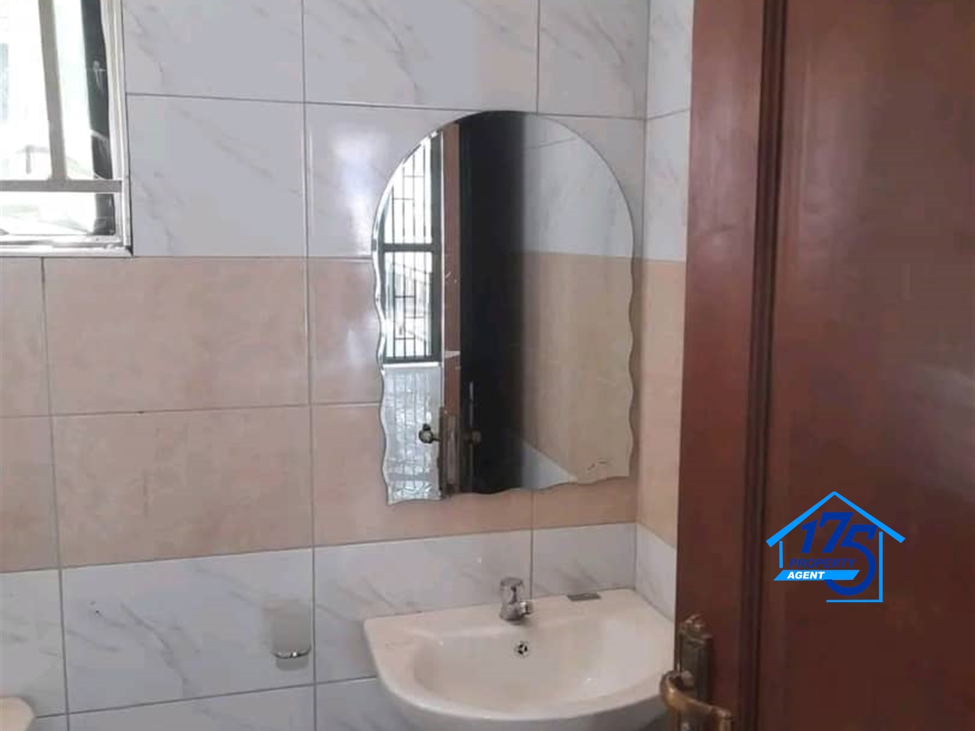 Apartment for rent in Kyaliwajjala Wakiso