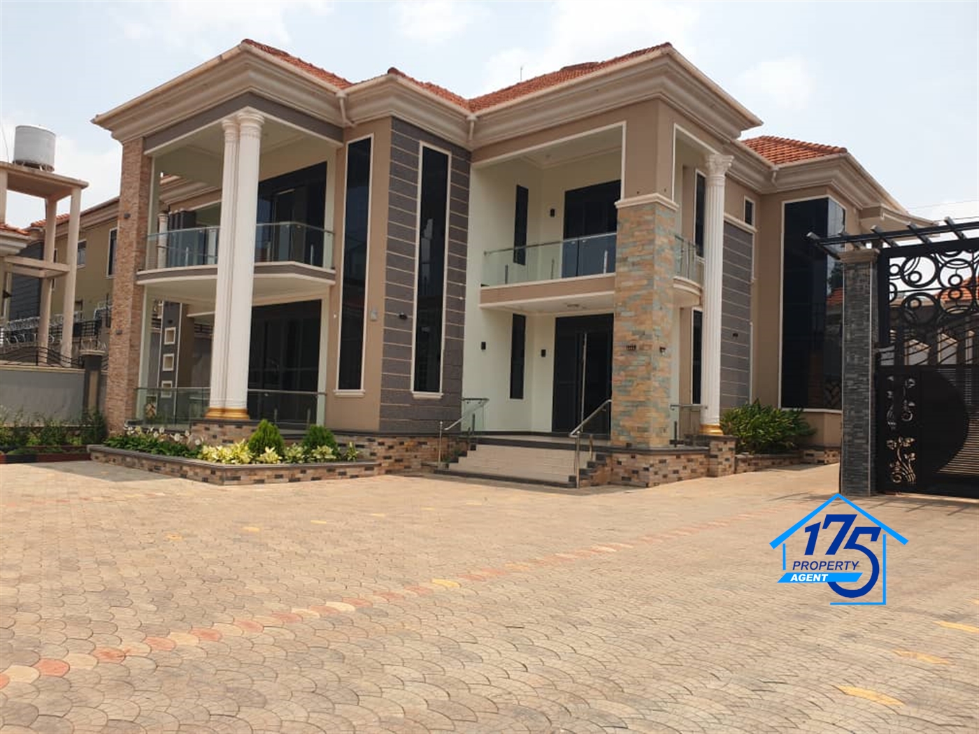 Duplex for sale in Kira Wakiso