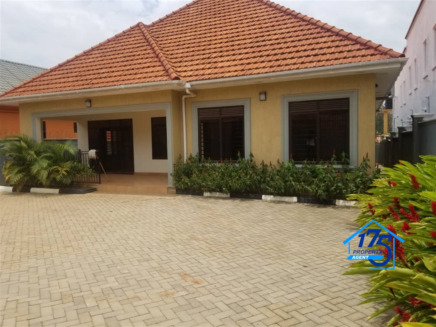 Bungalow for sale in Kyaliwajjala Wakiso