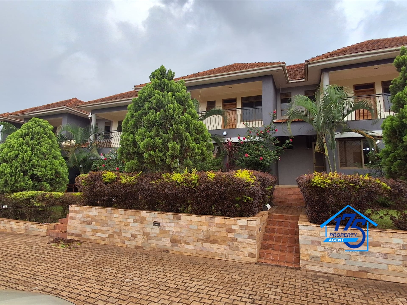 Duplex for rent in Buwaate Wakiso