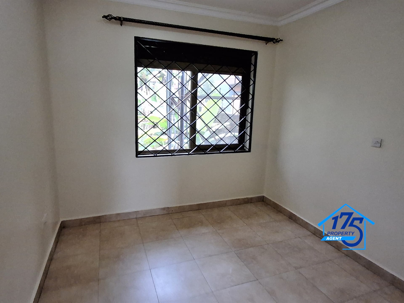 Duplex for rent in Buwaate Wakiso