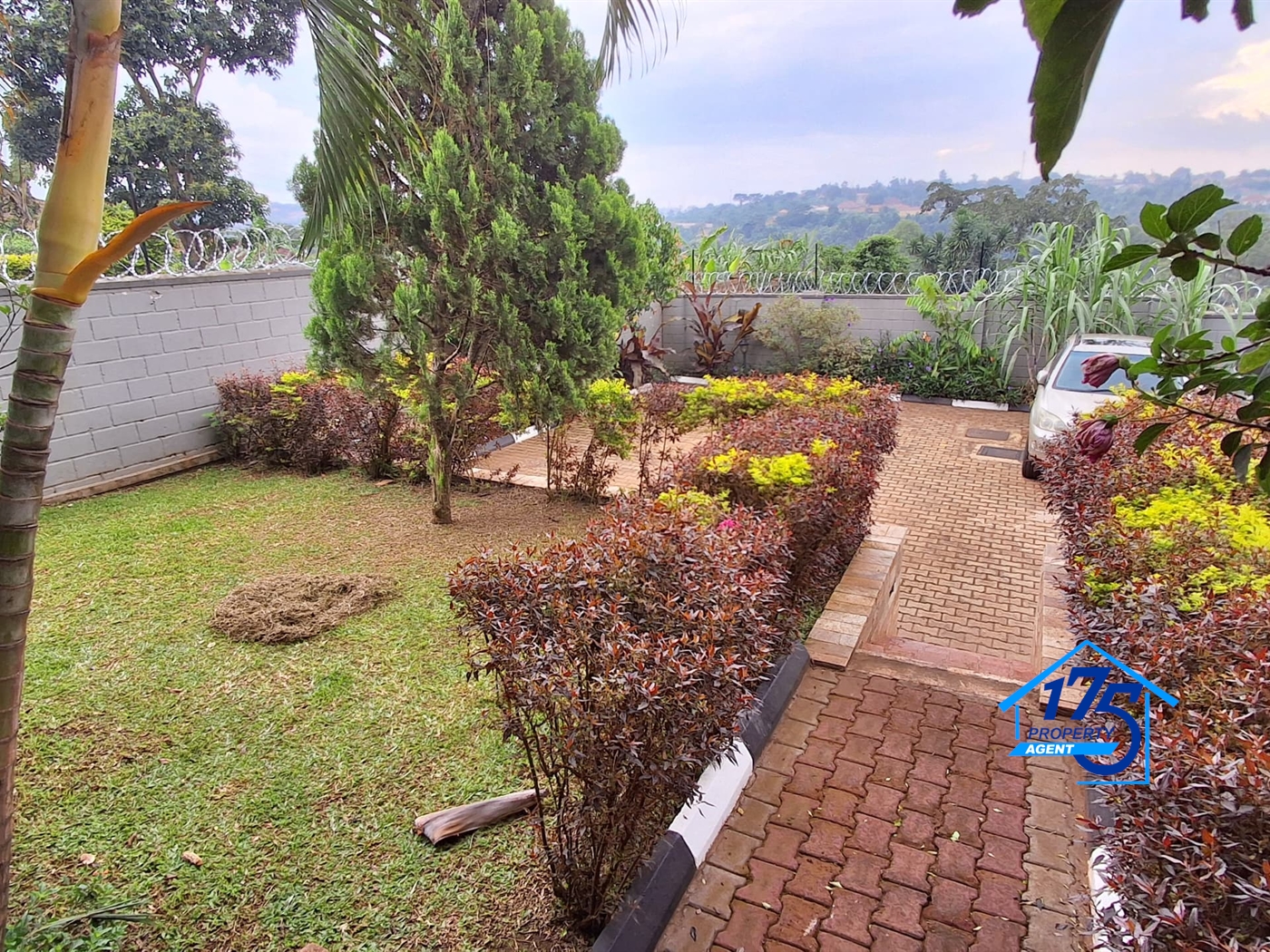 Duplex for rent in Buwaate Wakiso