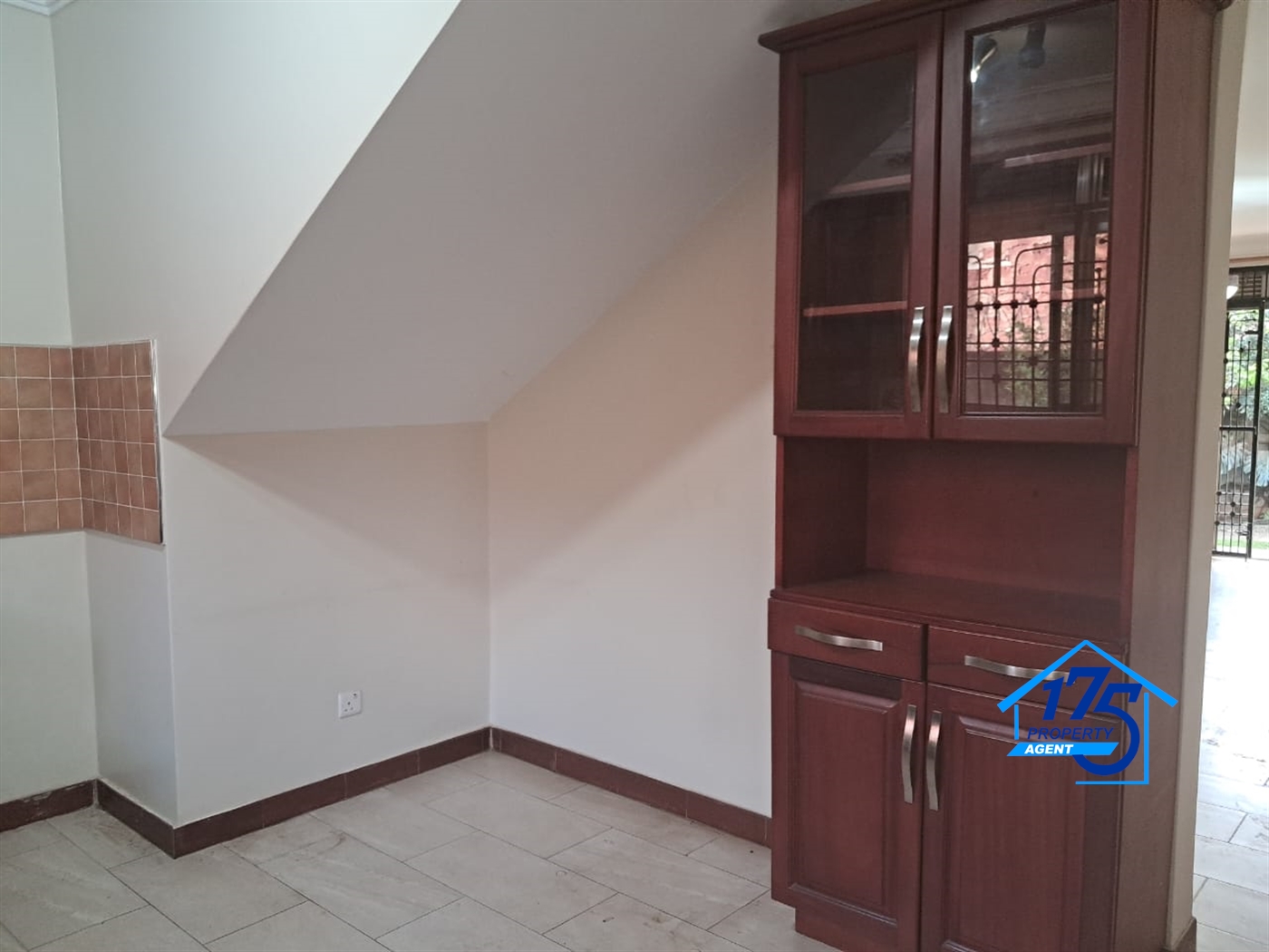 Duplex for rent in Kisaasi Kampala